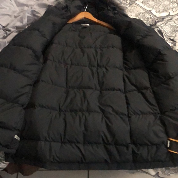 North face black coat - Picture 5 of 8